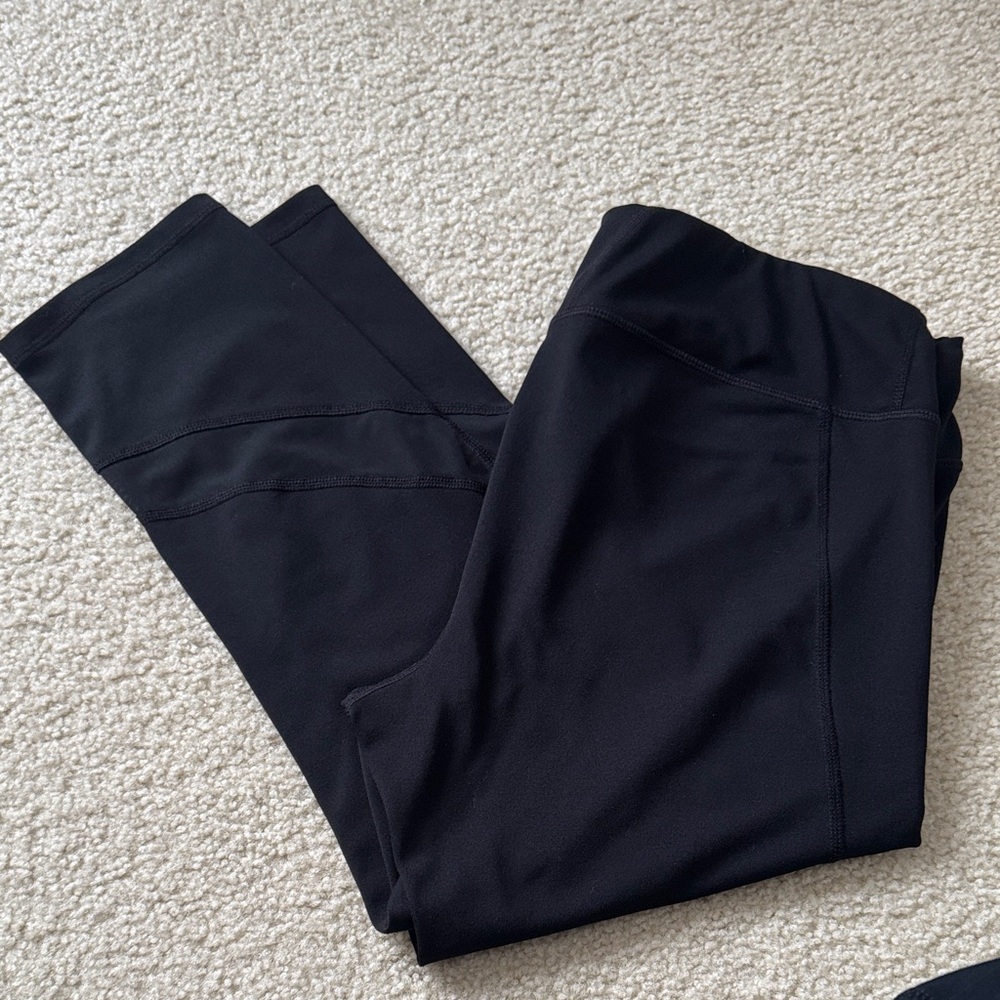 GAIAM Capri Black Yoga Pants
